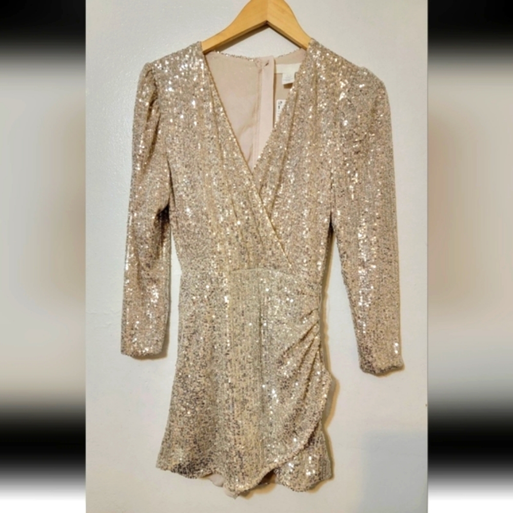🌹🆕️H&M XS Sequin Jumpsuit Cream Romper